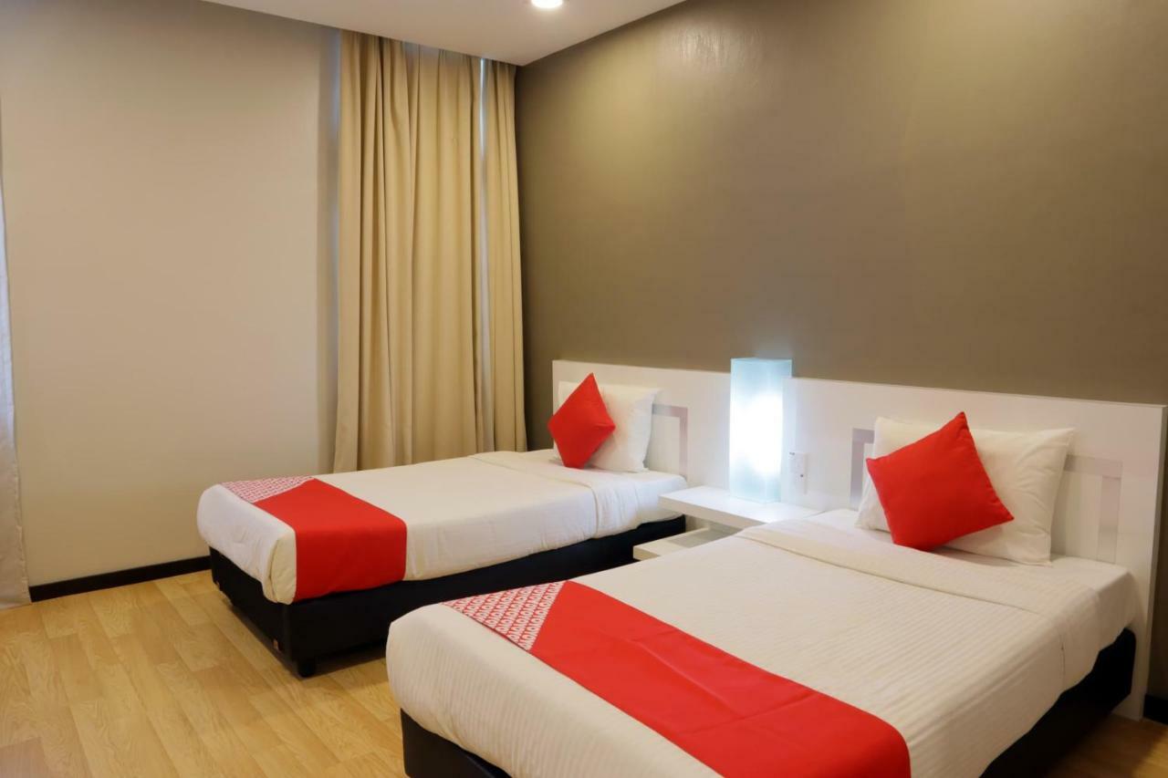 Oyo 232 The Suraya Hotel Kuantan Exterior photo